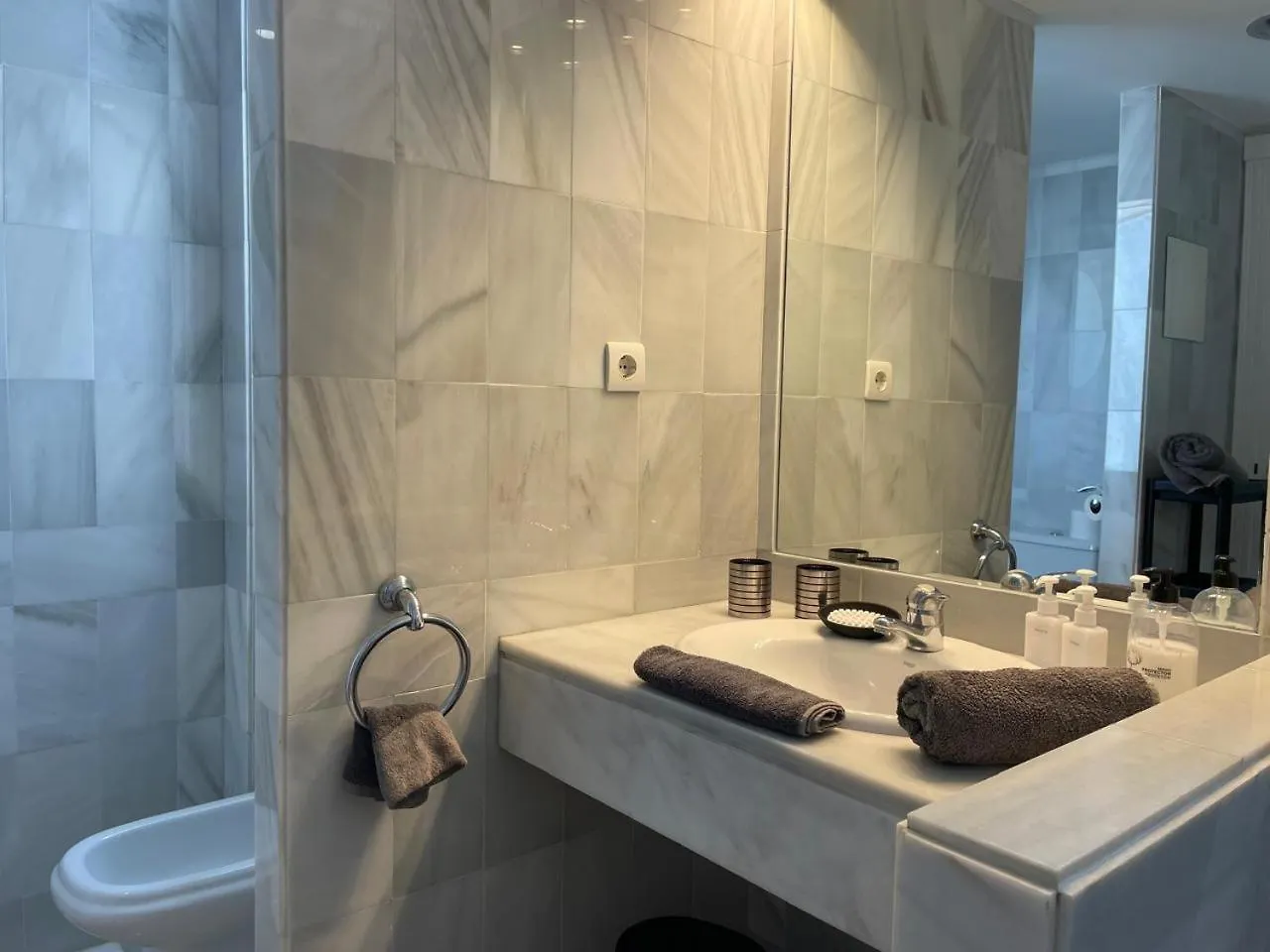 Beautiful 2 Bedroom Apartment In Puerto Banus ! Marbella
