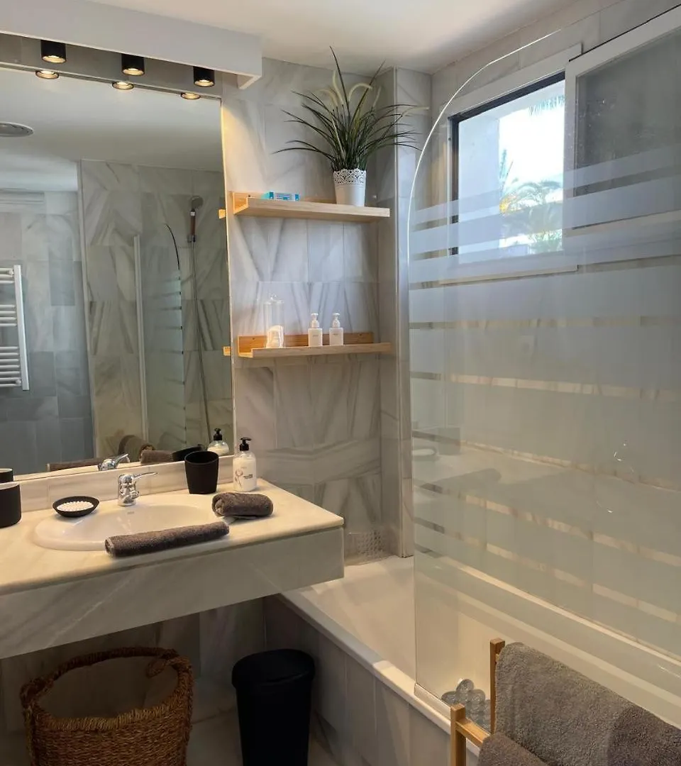 Beautiful 2 Bedroom Apartment In Puerto Banus ! Marbella