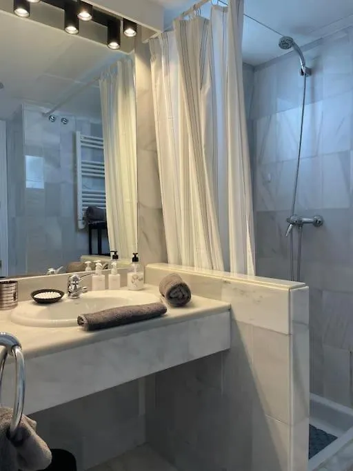 Beautiful 2 Bedroom Apartment In Puerto Banus ! Marbella 0*,
